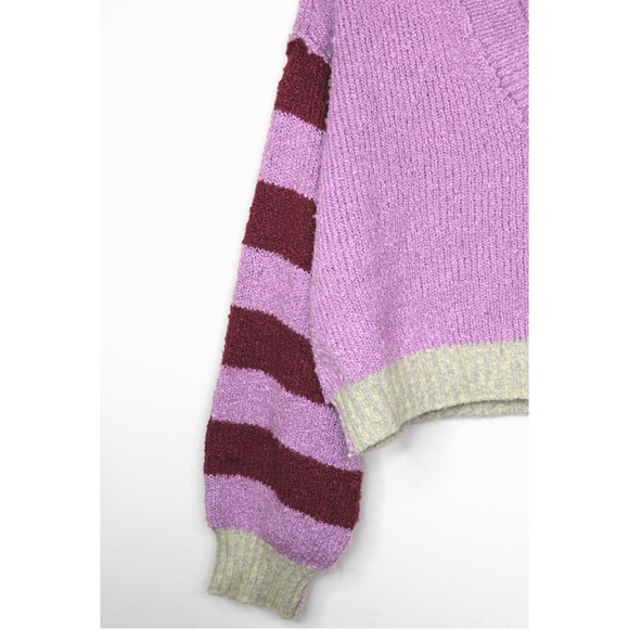 Urban Outfitters Notched V-Neck Sweater - Picture 5 of 10